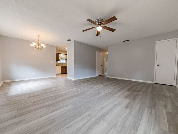 2nd image of 425 S Carpenter Ave #B