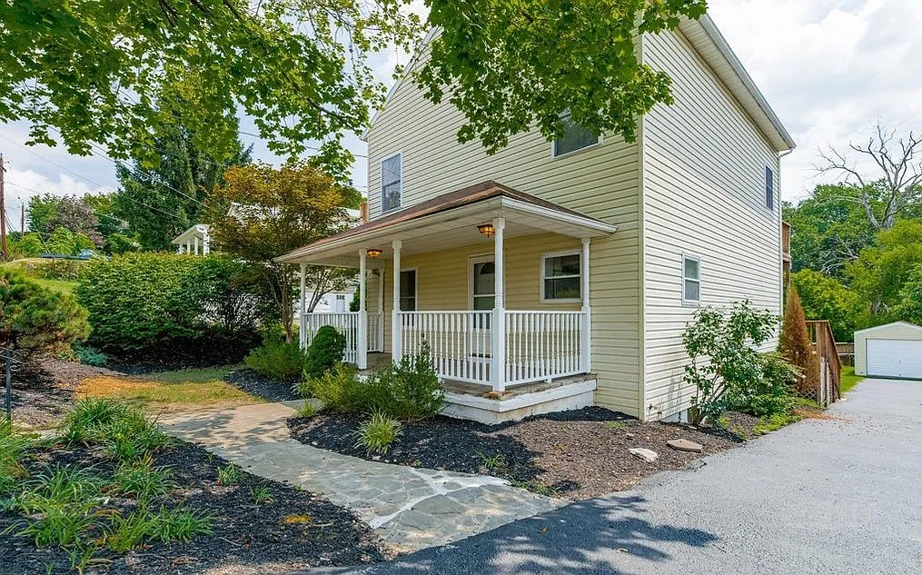 1 bed, 750 sqft, $1,600 — Photo 1