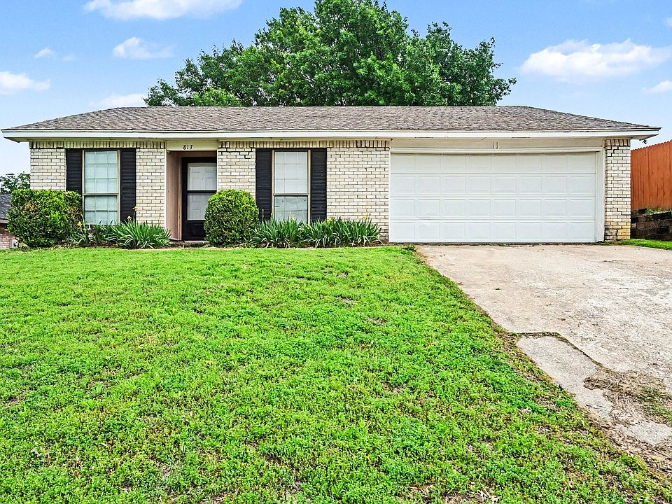 1st image of 817 Panay Way Dr