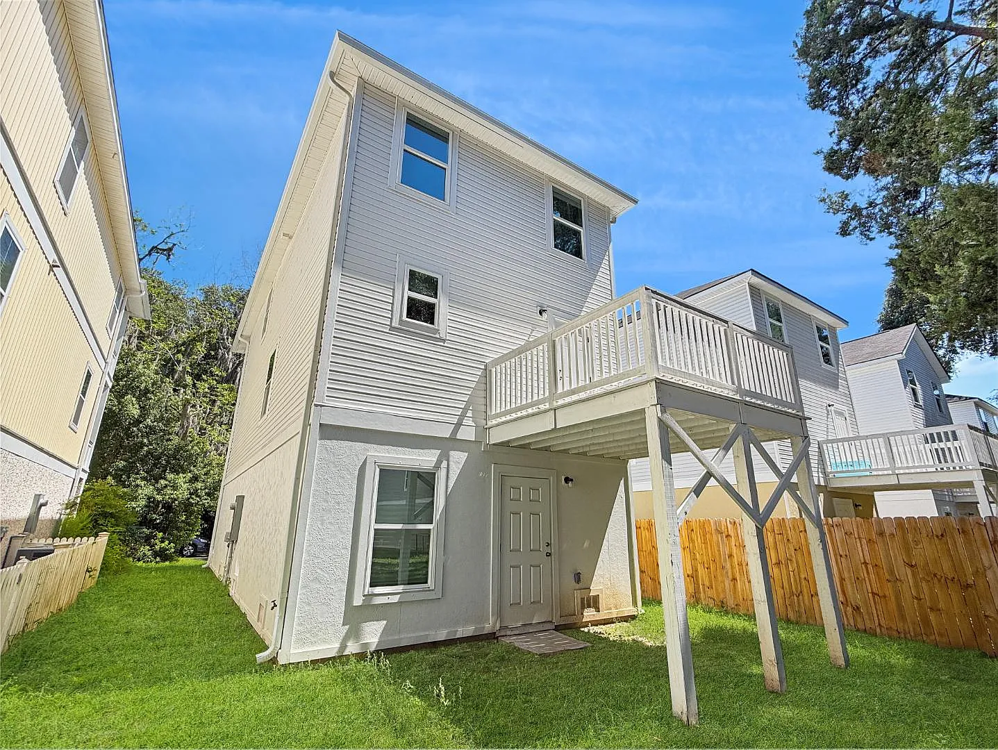 140 Palmetto Breeze Cir — Photo 4