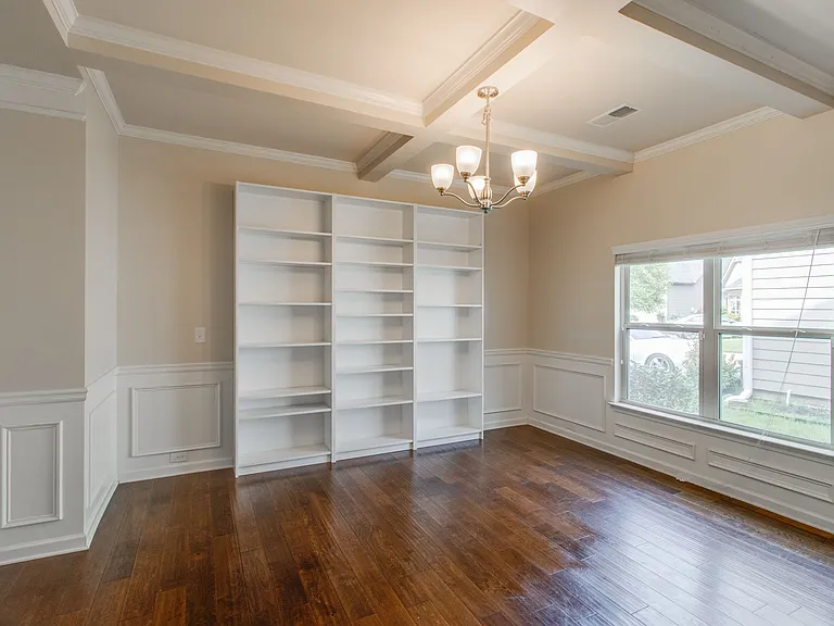 609 Angel Oak Ln — Photo 14