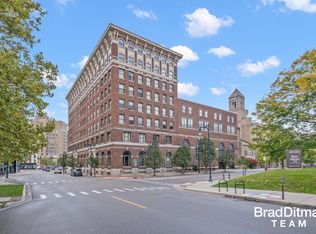 27 Library St NE #604, Grand Rapids, MI 49503