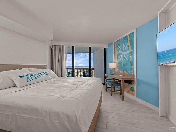 4th image of 310 Padre Blvd