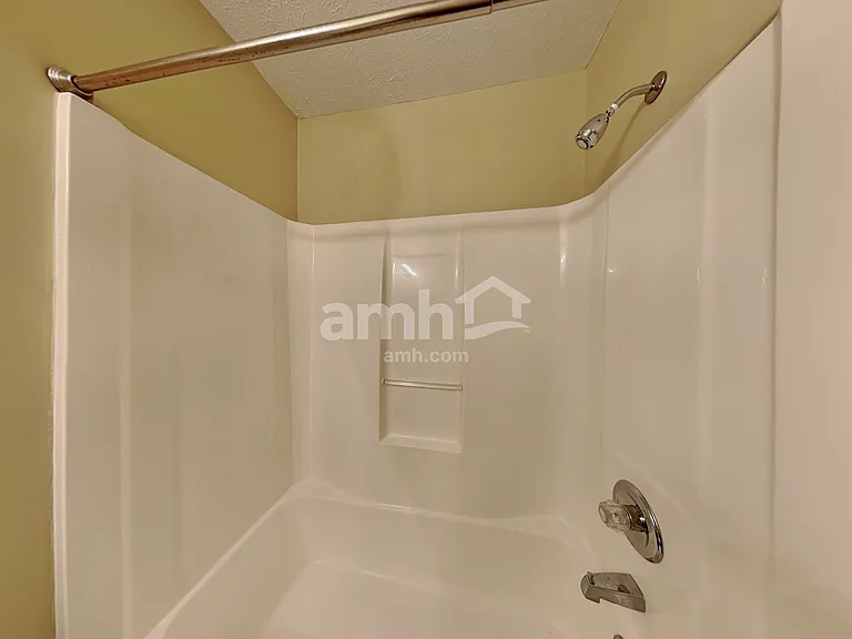 551 Grabill Dr — Photo 18