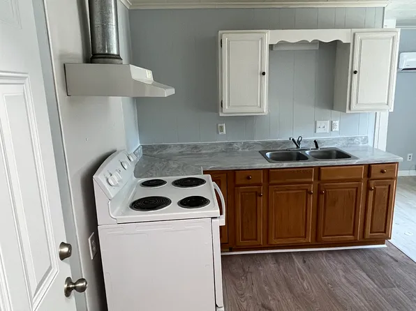 500 N Miller St APT 2, Clarksville, AR 72830
