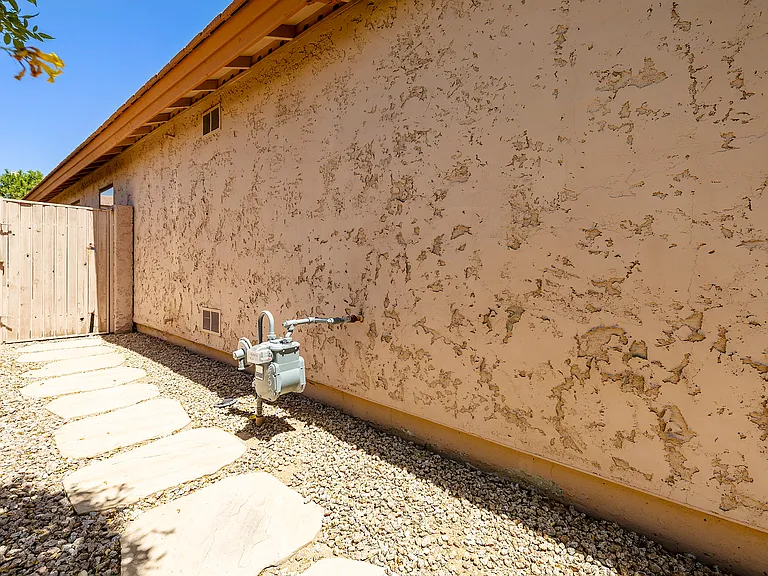 4704 E Weaver Rd — Photo 60