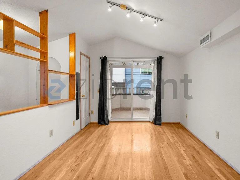 UFS Bedroom to Private Balcony
