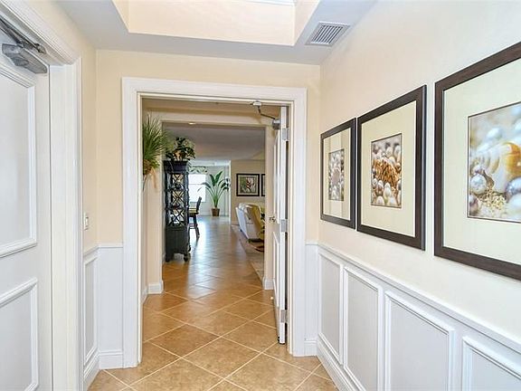4th image of 1660 Summerhouse Ln Suite 301