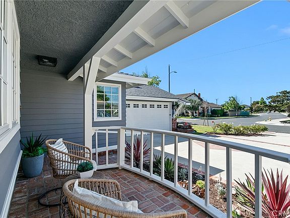 4th image of 2627 W 226th St