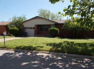110 Maple St, Elgin, OK 73538