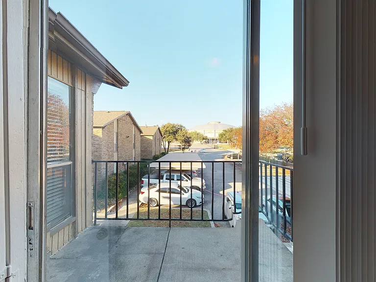 Addison Apartments at the Park — Photo 308
