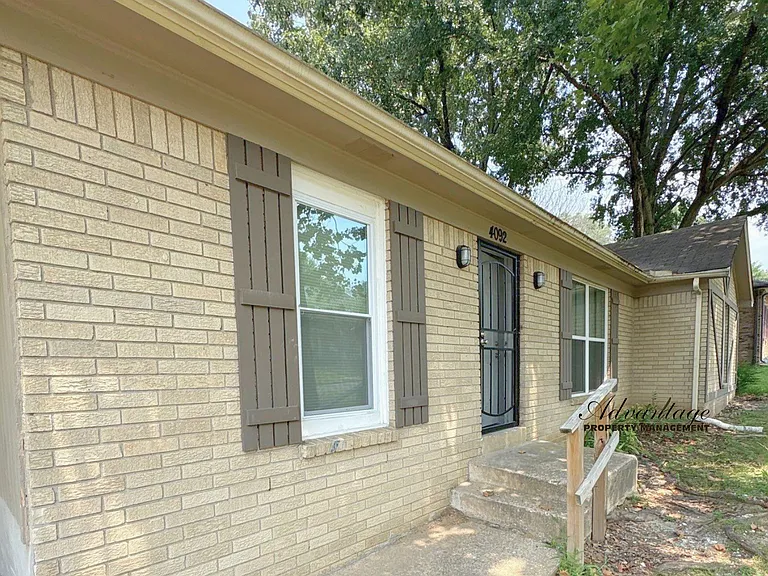 4092 Twilight Ave — Photo 2