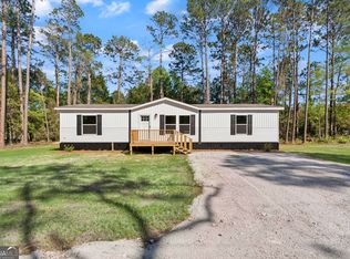 1048 Austin Pl SE, Darien, GA 31305