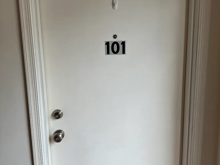 39 Throop Ave #101 — Photo 12