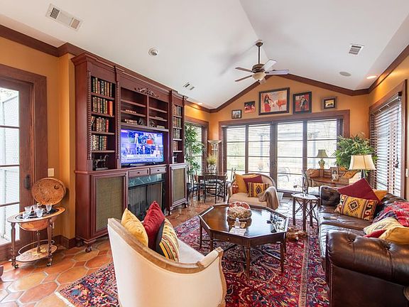 4th image of 597 Folly Hill Ln