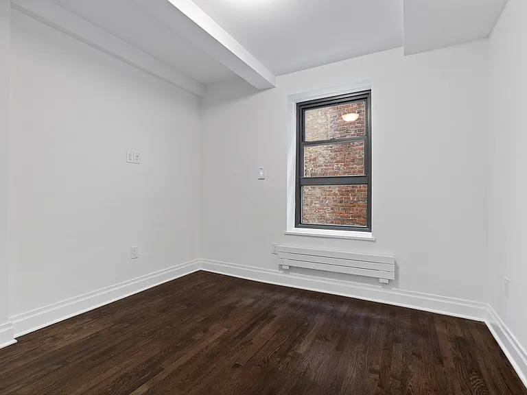 160 E 89th St #3D — Photo 18