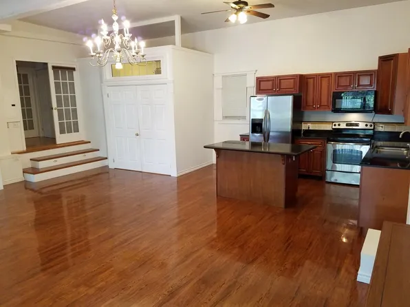 21 Ash St, Hopkinton, MA