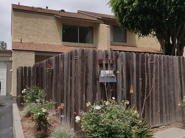 1617 Basset Ln — Photo 1