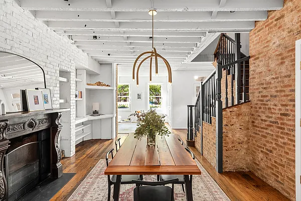 Rented by Powered by DMT LLC | media 31