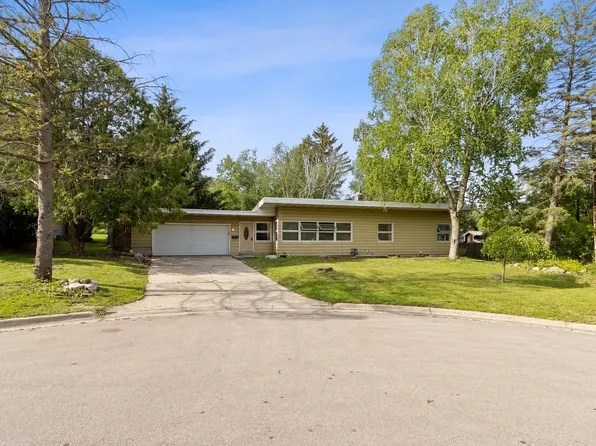 606 Wilson St, Edgerton, WI 53534