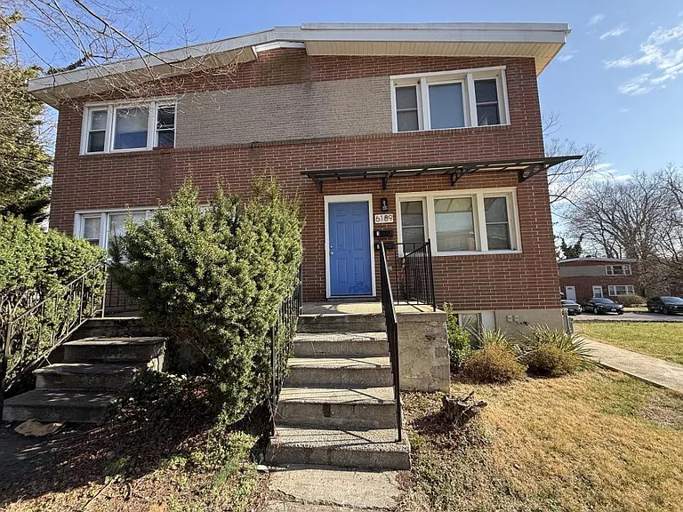 6189 Northwood Dr #2 — Photo 3