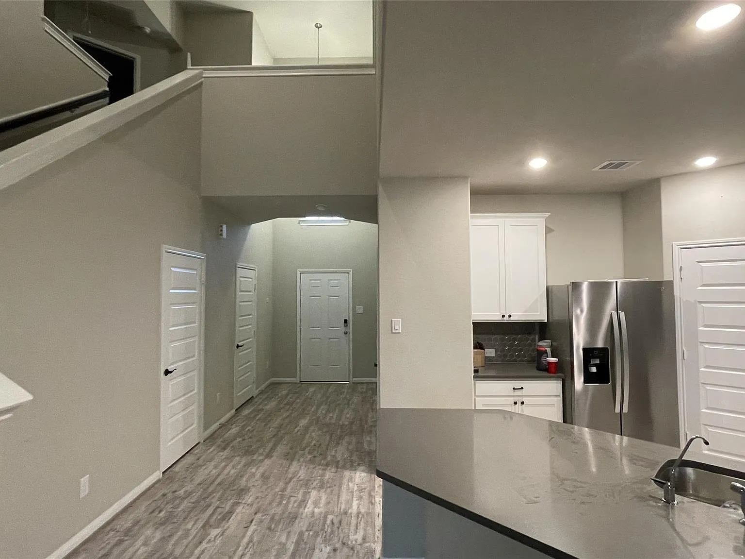 4 bed, 3.5 bath, 2548 sqft, $2,600 — Photo 4