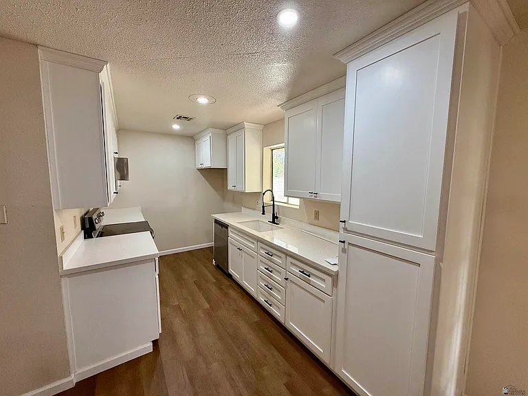 4590 W 19th Pl — Photo 3
