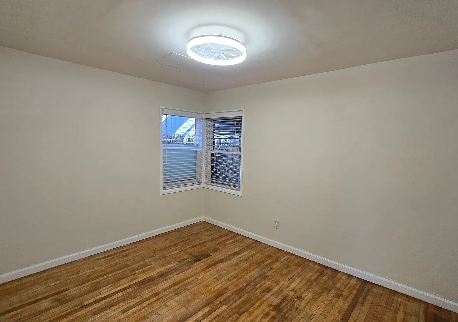 826 Allerton Ct South Mission Bay 2 Bedroom Duplex — Photo 2