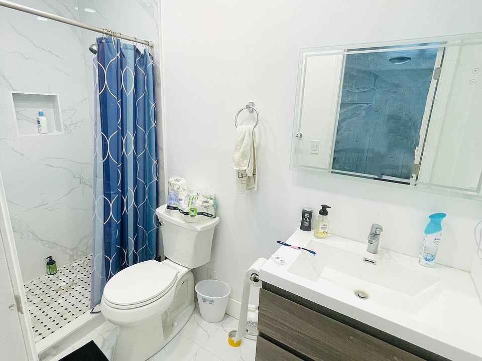 2nd image of 456 S 9th St #1