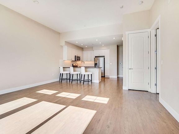 5th image of 2305 Winchester Blvd #203