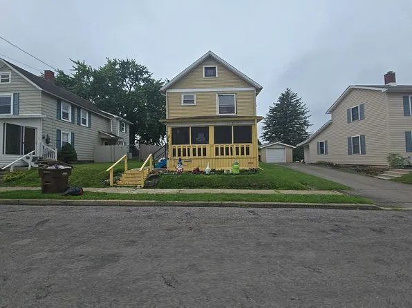 10 S 9th St, Sharpsville, PA 16150