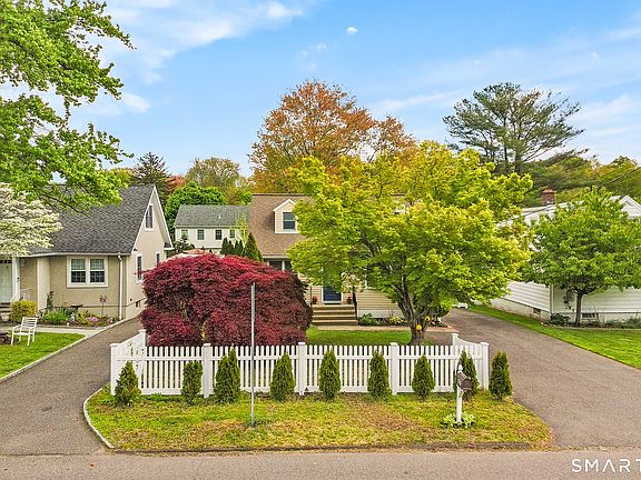 3rd image of 1710 Stratfield Road