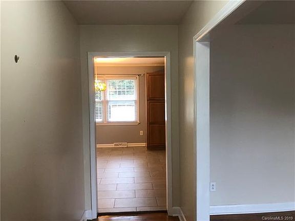 5th image of 113 Helen Ave #8