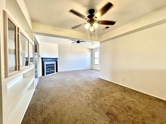 4th image of 908 Riva Ct NE