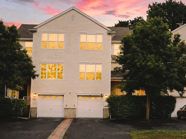 574 Beachway Ave, Keansburg, NJ 07734