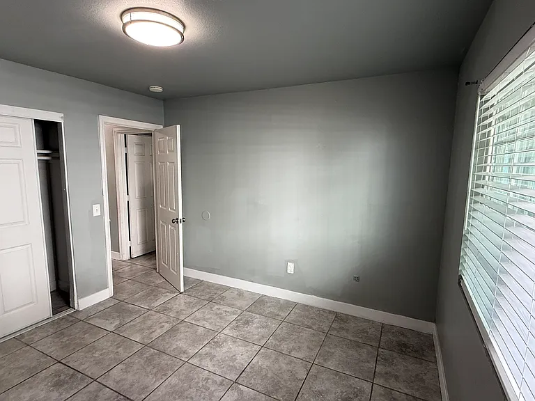3509 E 21st St #B — Photo 5