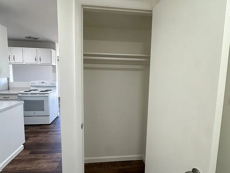 745 E Lazon Dr — Photo 27