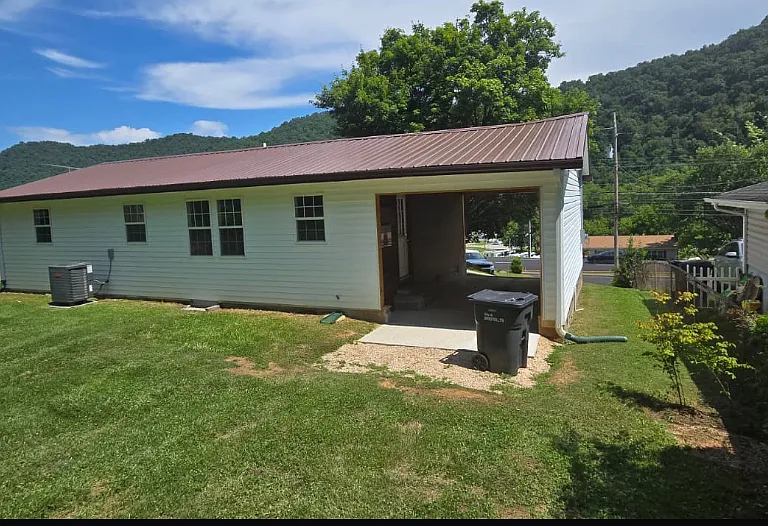 2540 Volunteer Pkwy — Photo 30