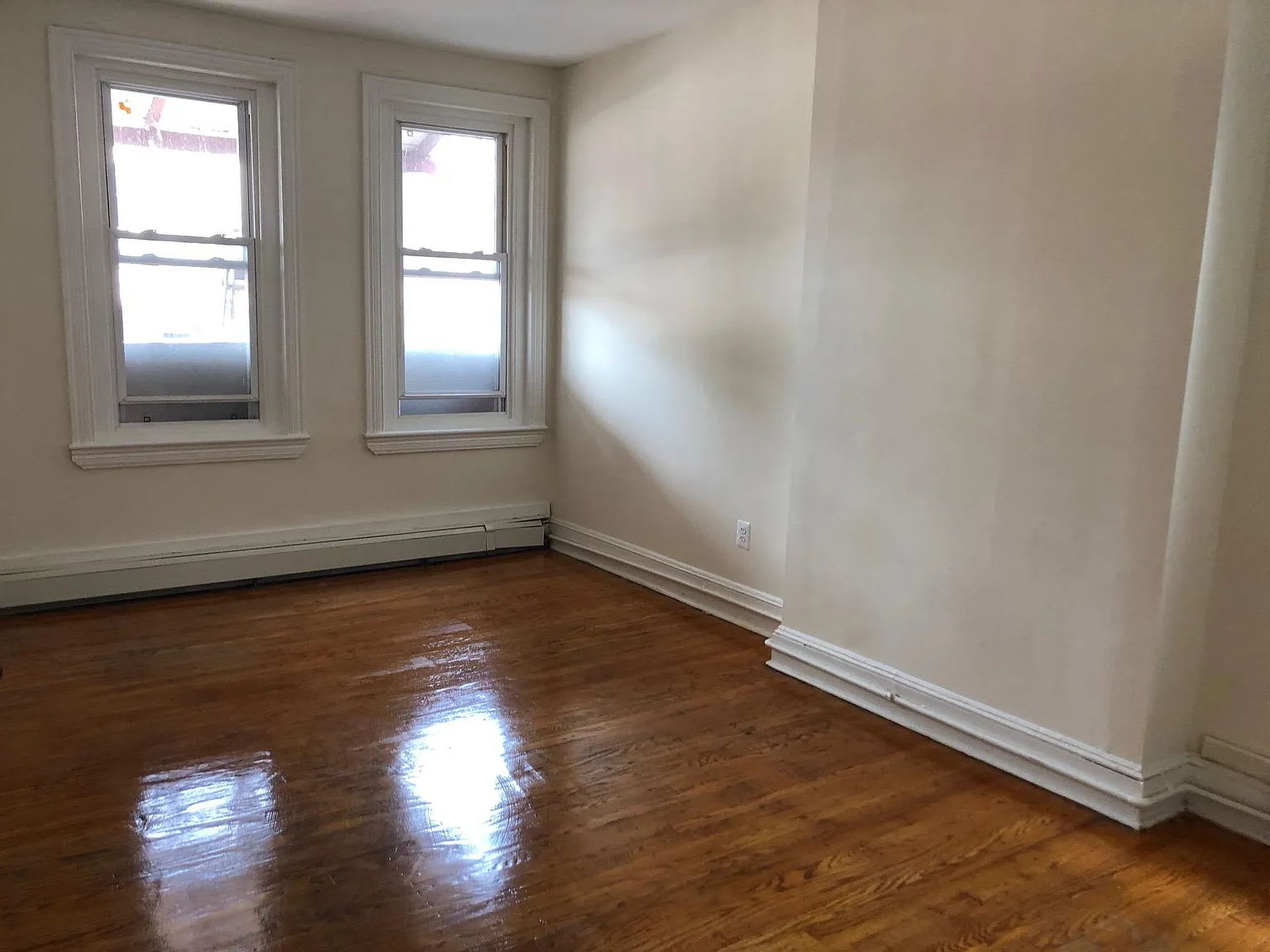 430 W Olney Avenue — Photo 2