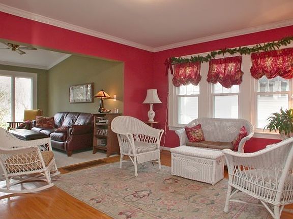 Wicker room