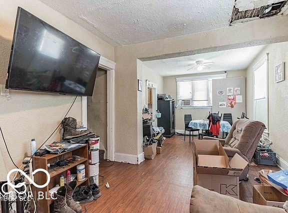 5th image of 415 Huffman St