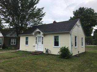 308 S Hooker Ave, Three Rivers, MI 49093