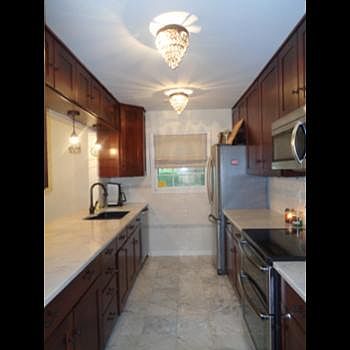 2nd image of 802 Bradford Woods Dr