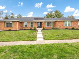 317 Hartwell Ct, Chesterfield, MO 63017