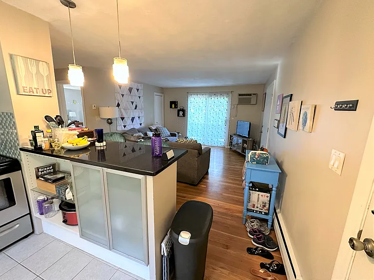 57 Lionel Ave #F — Photo 6