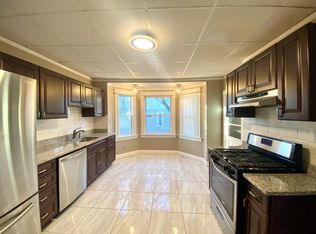 22 Linden St #1, Somerville, MA 02143