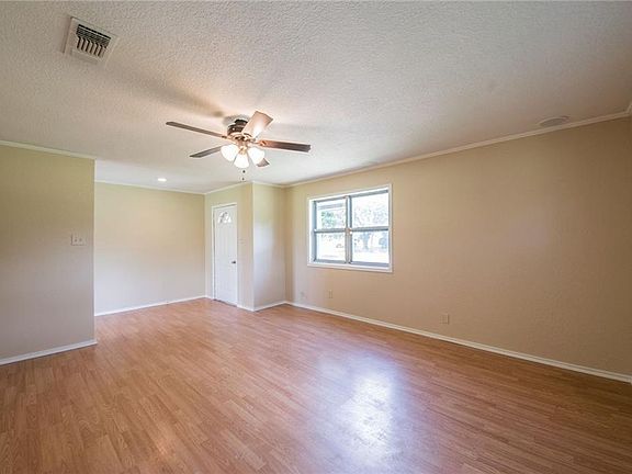3rd image of 219 County Road 3342