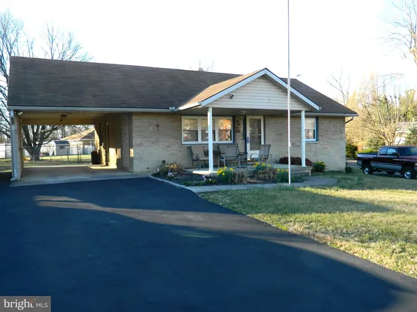 10730 Hoffman Dr, Williamsport, MD 21795