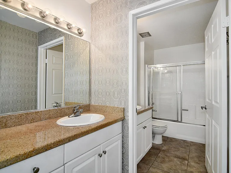 21500 Burbank Blvd #307 — Photo 7