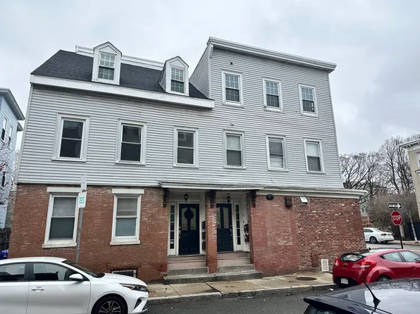 89 Green St, Charlestown, MA 02129